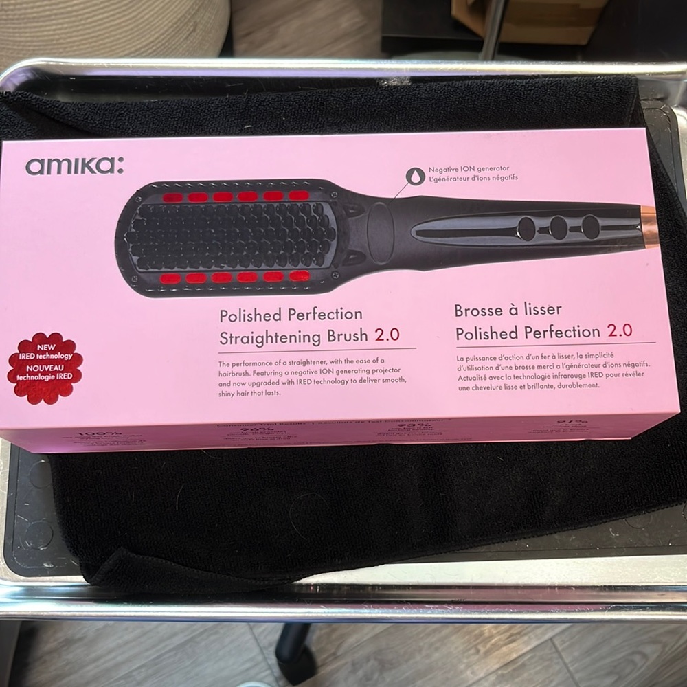 Amika Polished Protection Straightening Brush